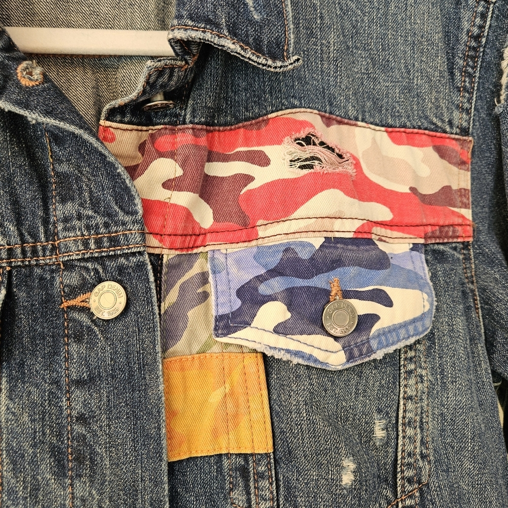 Gap Denim Camo Patchwork Jacket Distressed Size Xl - image 5